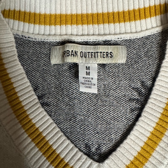 Urban Outfitters Sunburst Knit Vest in White and Yellow - Picture 3 of 5
